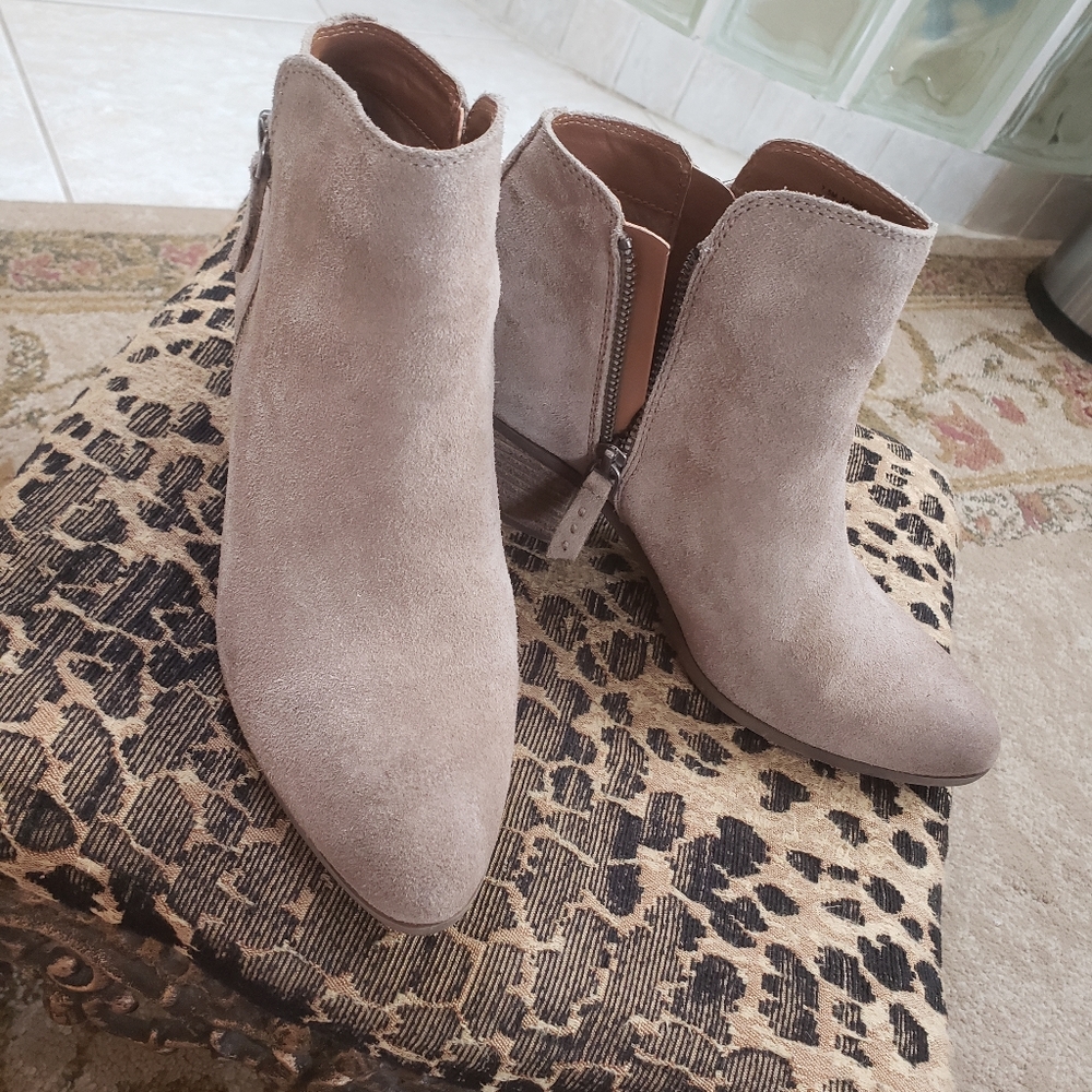 Frye Suede Booties EUC